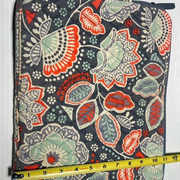 Vera Bradley NOMADIC FLORAL Tablet Sleeve iPad Zip Laptop Cover 14”W and 11”H - Picture 6 of 6